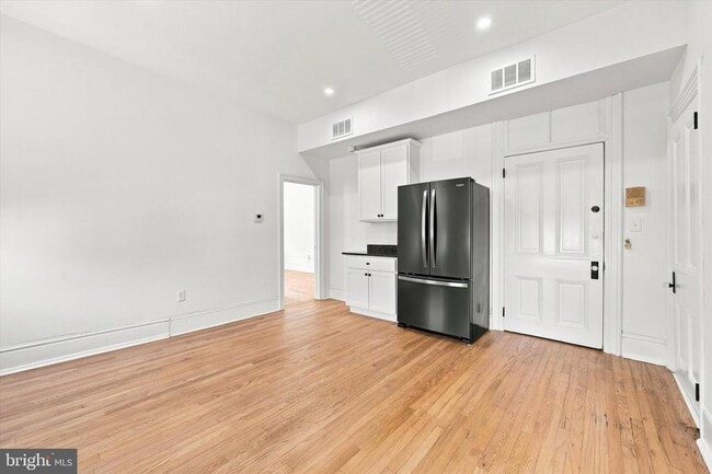 Photo - 1412 Delaware Ave Unit B1