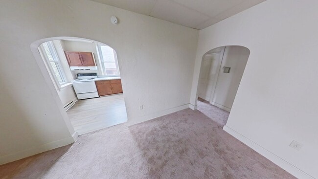 Photo - 1 S Market St Unidad 6 E High Street Apt. 202