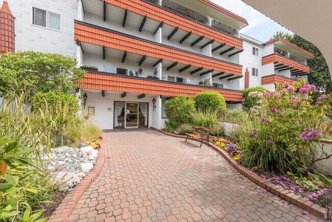 Photo - Monte Carlo Apartments