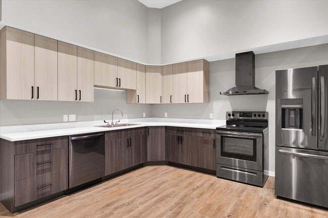 Building Photo - LUXURY APT IN DOWNTOWN CHAMPAIGN! STUNNING 1 BED W/ MODERN AMENITIES Unit Neil Street Spritzer - #203