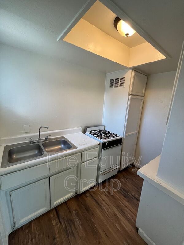 Photo - 266 W Belleview Ave Unit #1