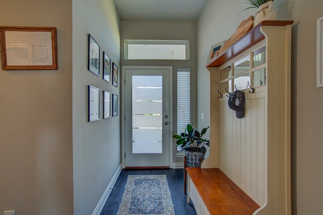 Photo - 3145 Midland Valley St