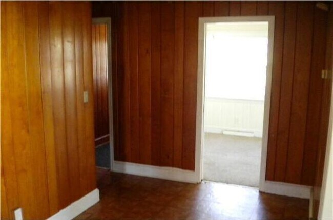 Photo - 300 N 3rd Ave