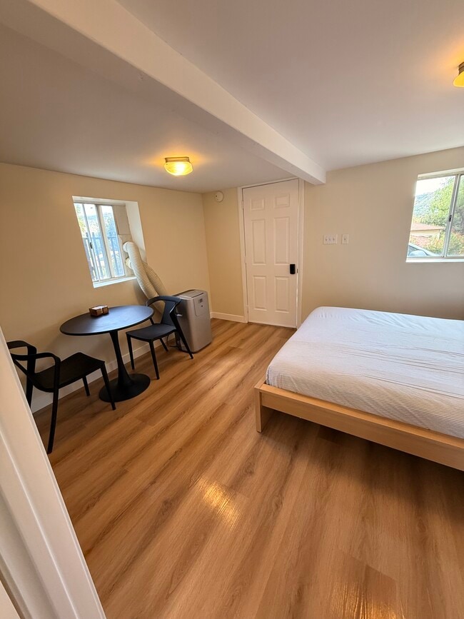 1295 Foothill Dr Unit Studio
