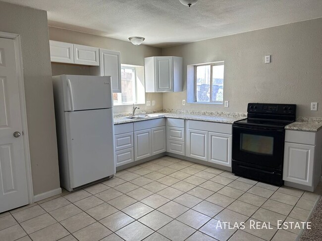 Charming Upper-Level Unit in North Denver ... - Charming Upper-Level Apartment Unit in North Denver ... Unit A