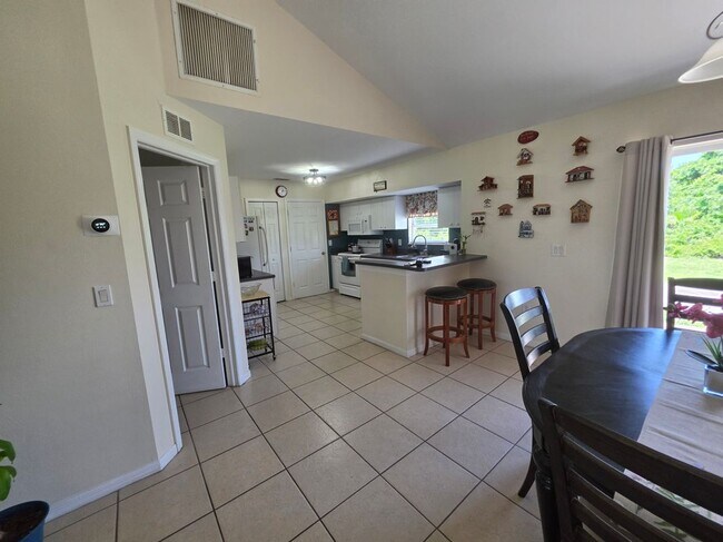 Photo - 3105 12th St W