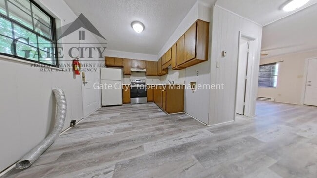 Photo - 725 S Scientific St