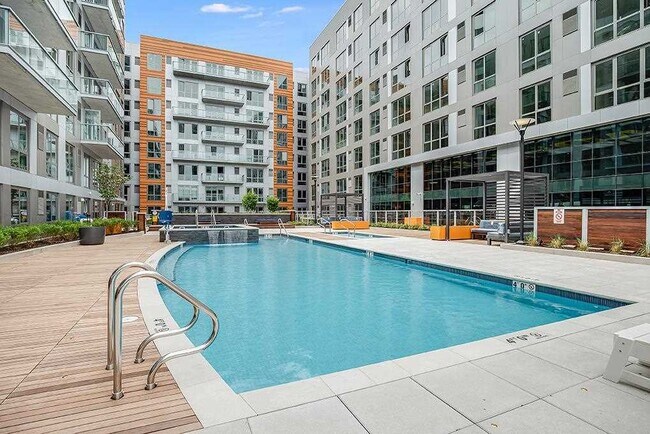 Photo - 900 Ave at Port Imperial