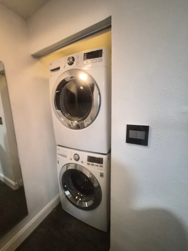 Washer and dryers - 4040 Avondale Ave Unit 304