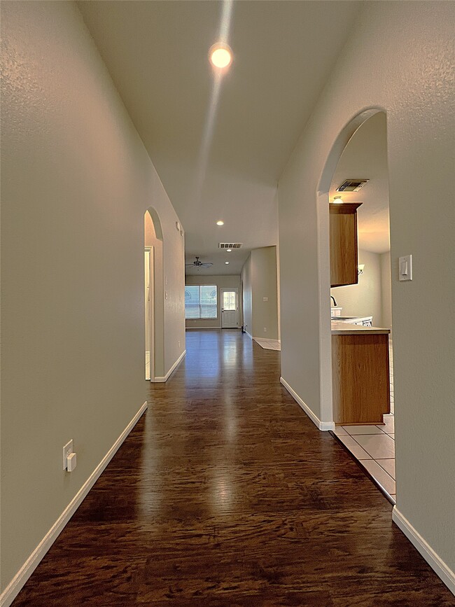 Photo - 7031 Windy Run Ct