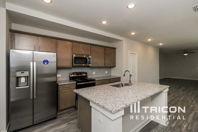 Photo - 605 Raglands Rd