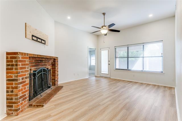 Photo - 215 Meadowbrook Ln