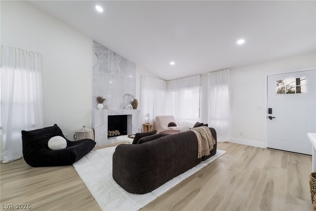 Photo - 3138 Belvedere Dr