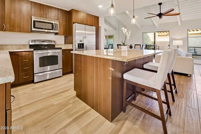 Photo - STUNNING SCOTTSDALE TOWNHOME!
