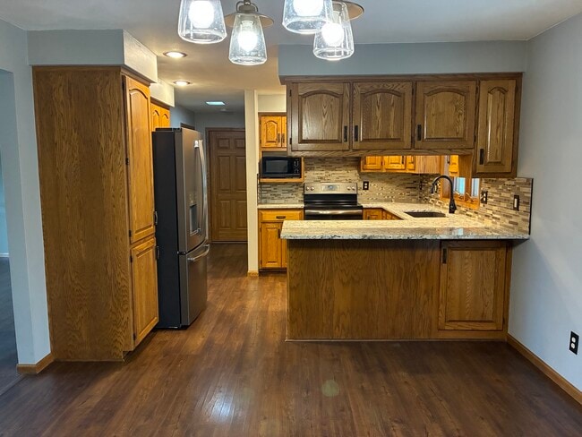 Photo - 1006 Woodland Ct