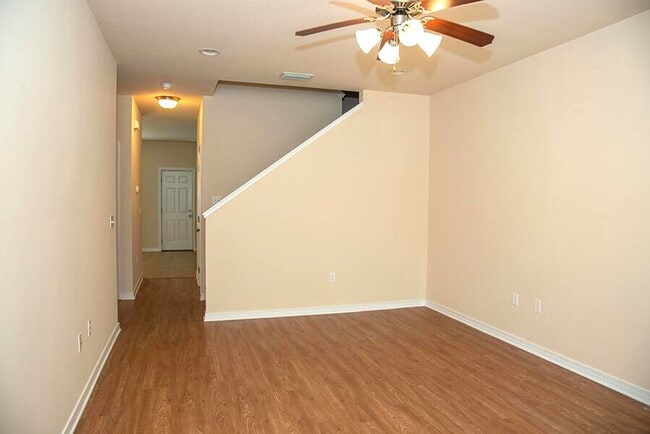 Photo - "Spacious 3-Bedroom Townhouse with 2.5 Baths in Prime Fort Walton Beach Location!"