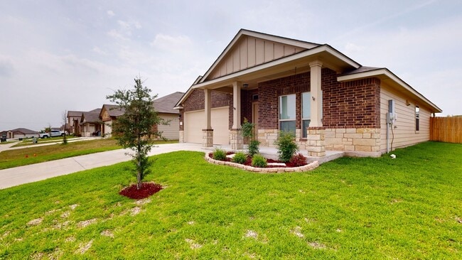 Photo - 2 WEEKS FREE RENT + $1,750 A MONTH!