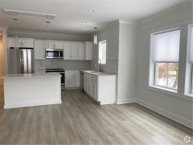 Building Photo - 91 Bedford Rd Unit 2G Rental