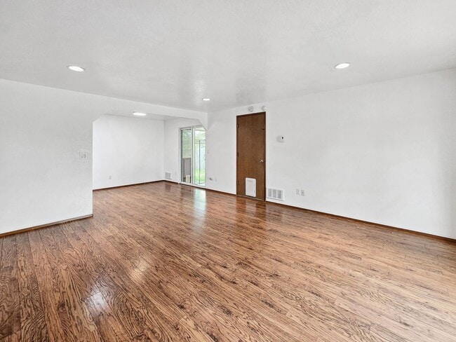 Photo - Beautiful rambler house with 3 bedroom near Kasch Park