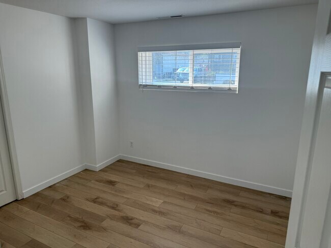 3507-3524 24 Ave