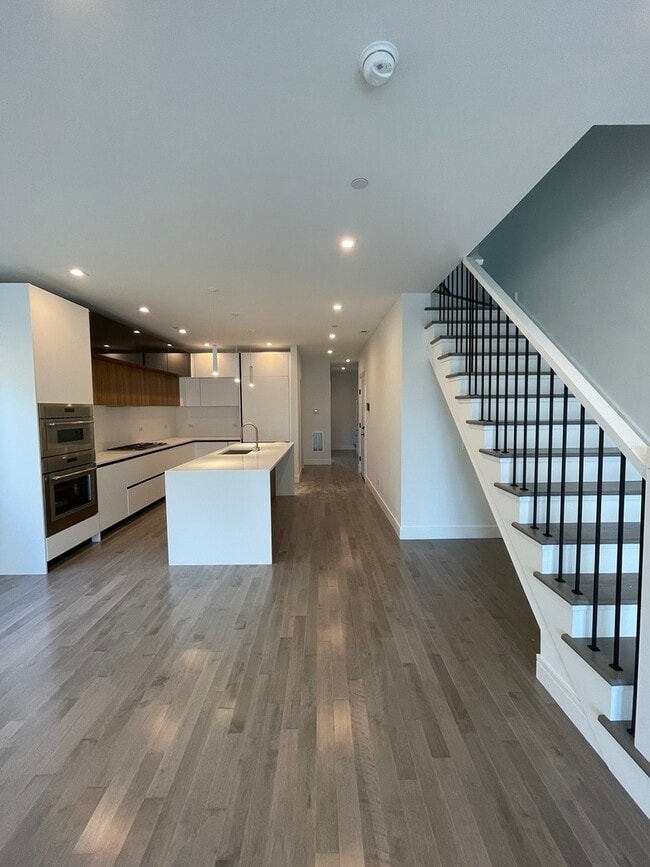 Photo - 719 N Elizabeth St Unit 3S