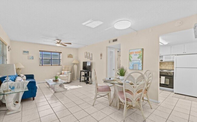 Photo - 4800 Ocean Beach Blvd Unit 314