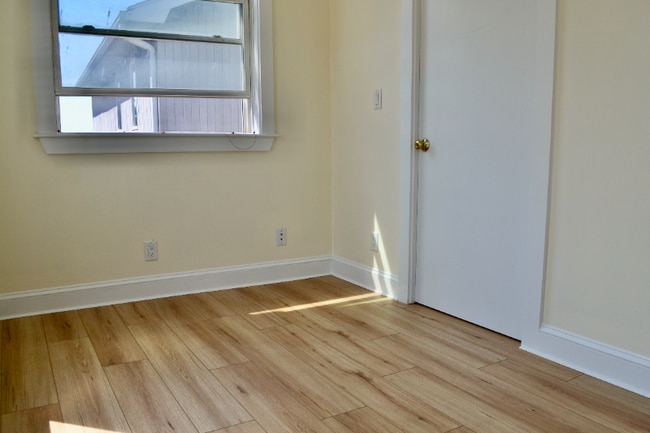 Photo - 93 Sherman Ave Unit 2