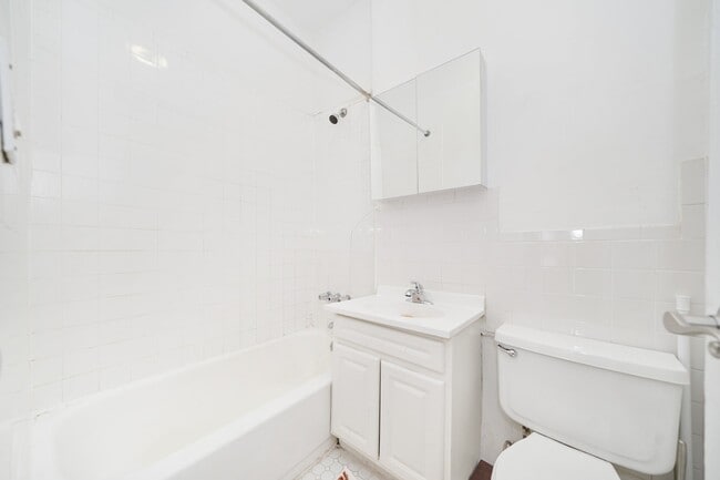 JUST LISTED STUDIO IN THE HEART OF HELL’S KITCHEN