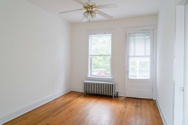 Photo - Southport Corridor - 1 Bed / 1 Bath - Heat Included Unidad 3655-2