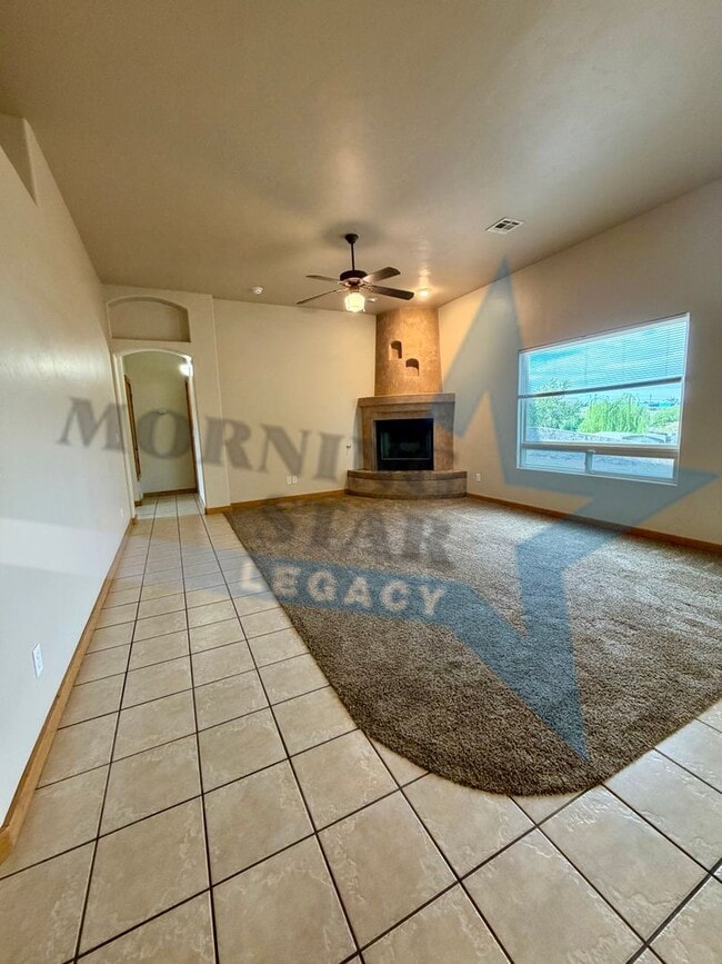 3008 Escenico Ct