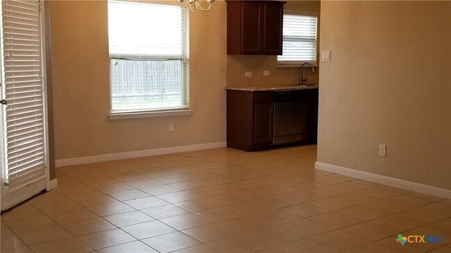 Photo - 2661 Lonesome Creek Trail