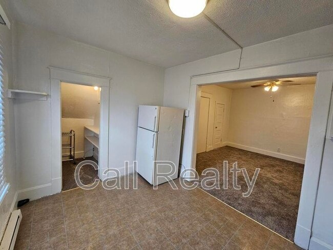 Photo - 1423 W Maxwell Ave Unit 2