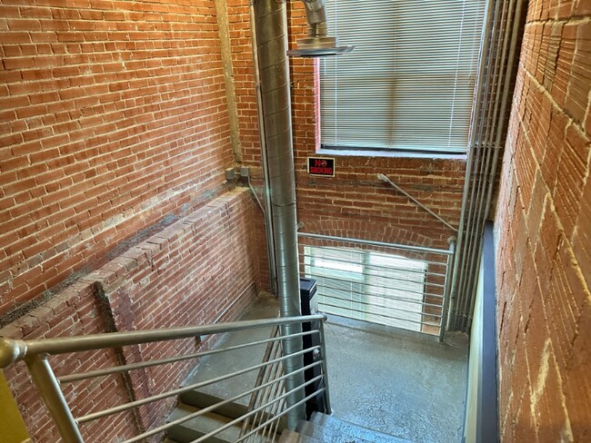 Photo - 710 S Medina St