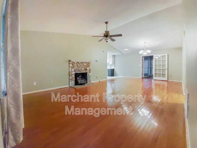 Photo - 106 Setters Ct