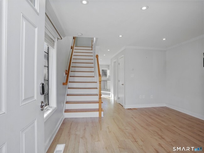 61 Riverside Ave Unit 1