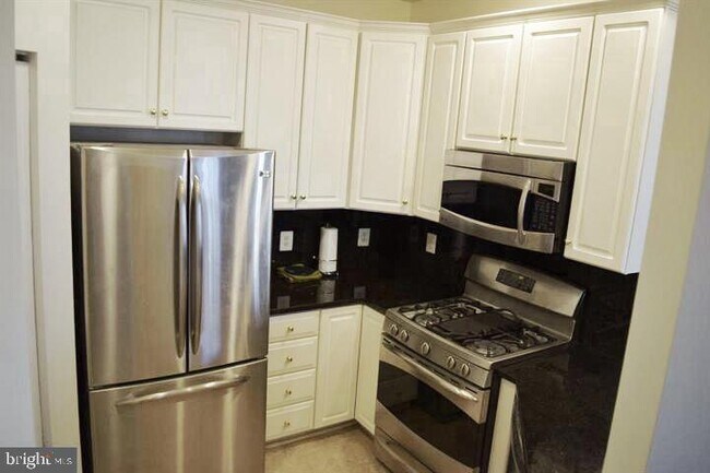 Photo - 2310 14th St N Unit 7