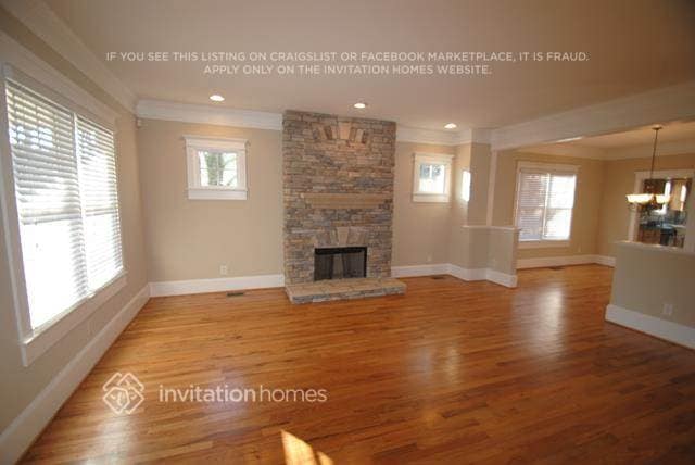 Photo - 2170 Memorial Dr SE