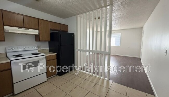 Photo - 5144 Westchase Ct Unit 4