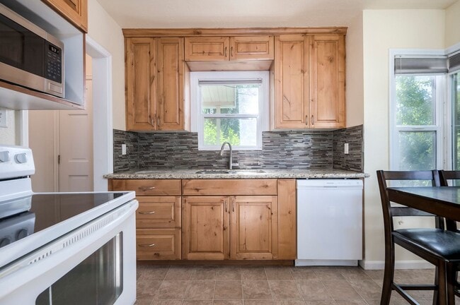 Photo - Newly Updated Liberty Wells Duplex!!