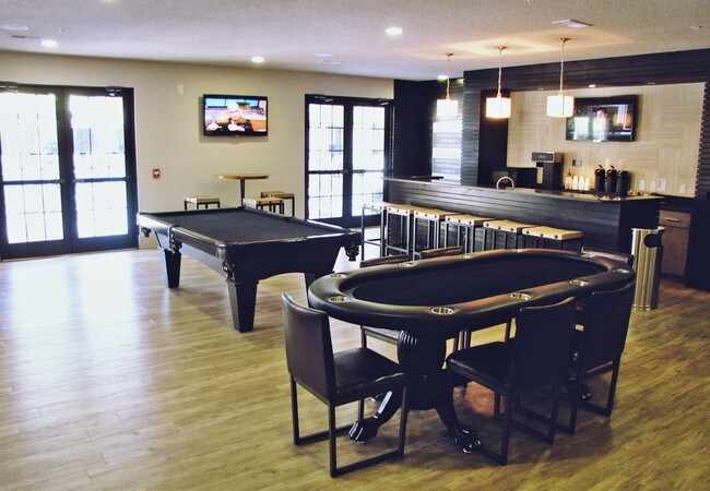 The Flats at 4200