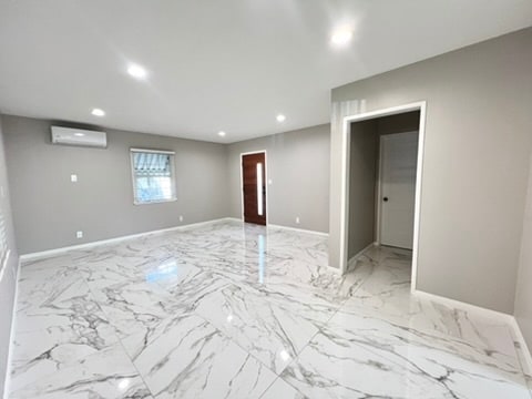 Photo - 7445 Penfield Ave