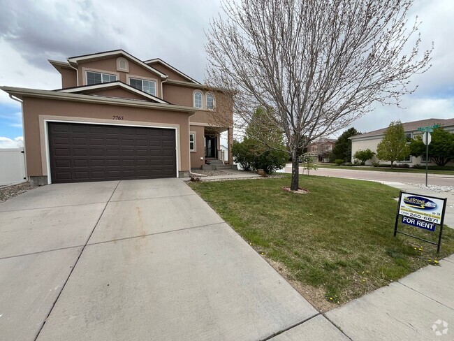 Building Photo - 5 Bed, 3.5 Bath with A/C, Available Now! -... Rental