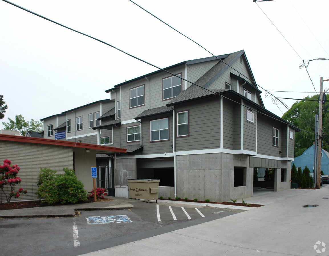 The Fenway - The Fenway Apartments