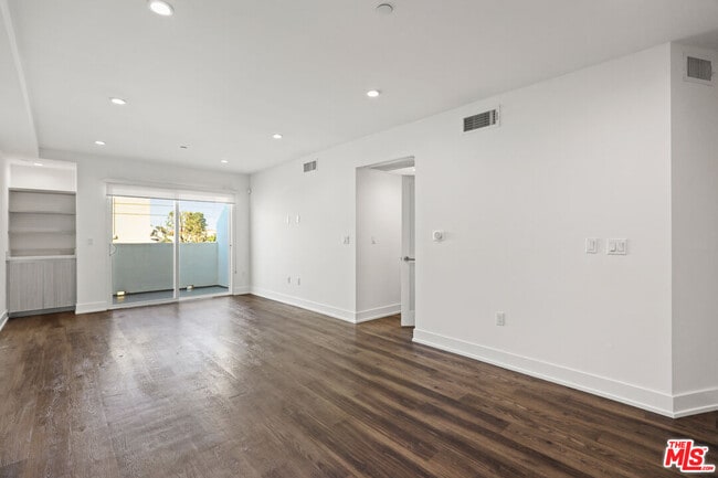 Photo - 1836 Colby Ave Unidad 301