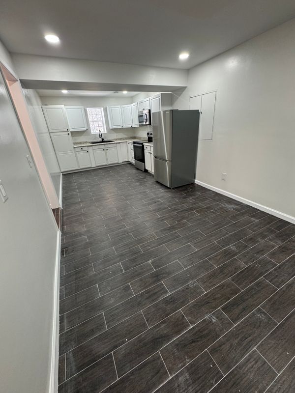 Building Photo - 94 Longwood Dr Rental