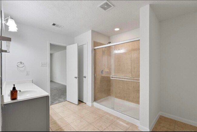 Photo - 16119 Peach Bluff Ln
