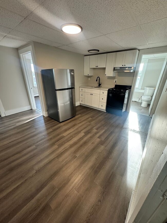 21-23 Cedar Street-Unit 5 - 21-23 Cedar Street-Unit 5 Unit 5