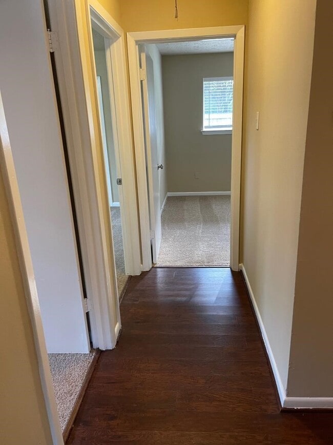 Building Photo - 10306 Twin Hills Ct