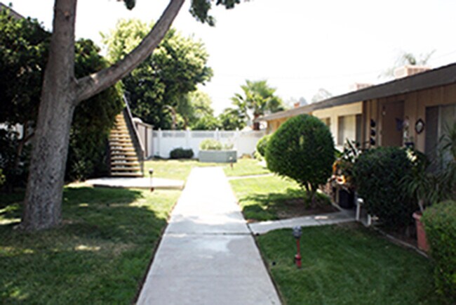 Patio - 4607 Plaza Ln Unidad #E