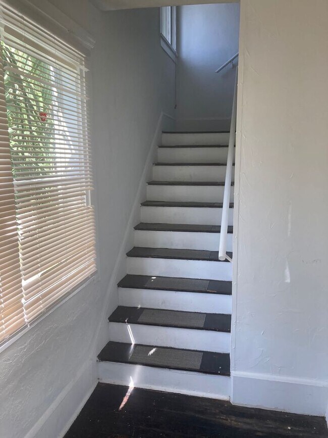 827 N Oleander Ave Apartments Unit 1 Daytona Beach, FL